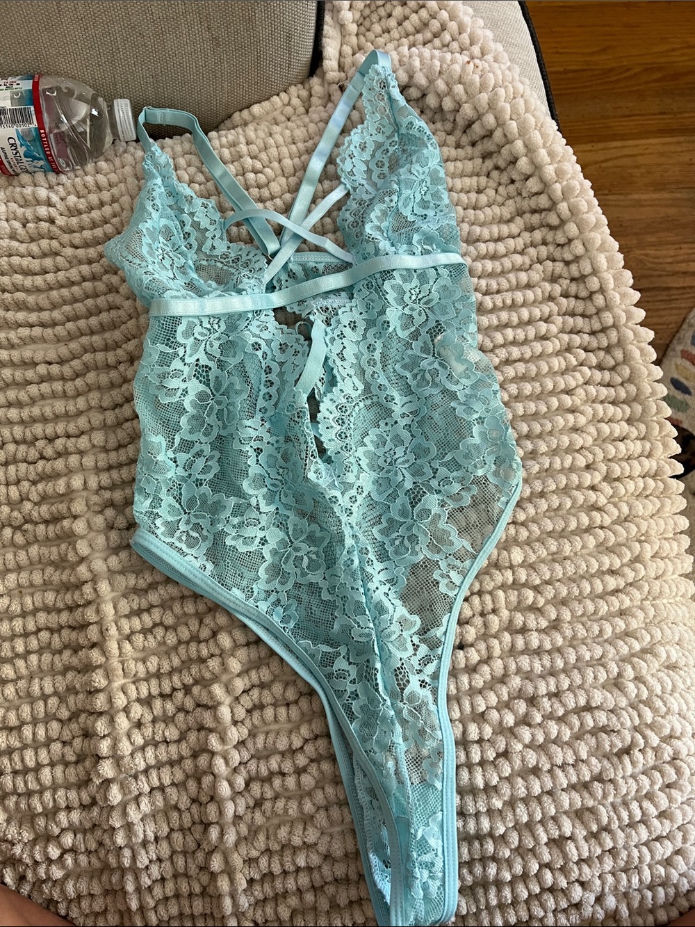 SHEIN Light Blue Floral Lace Strappy Bodysuit